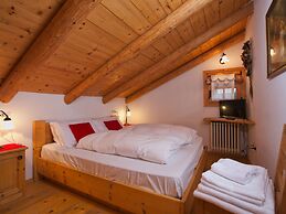 Typical Cottage in Bellamonte Italy With Bubble Bath