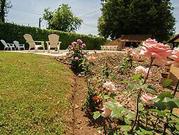 Appealing Apartment in Vezac With Swimming Pool