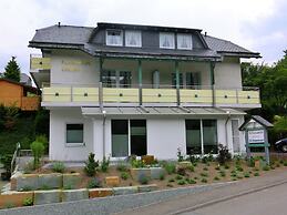 Modern Apartment in Schwalefeld With Garden