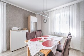 Modern Apartment in Schwalefeld With Garden