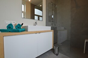 Spacious Holiday Home With Pond in Poperinge