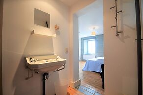 Attractive Holiday Home in Gerin Near Centre