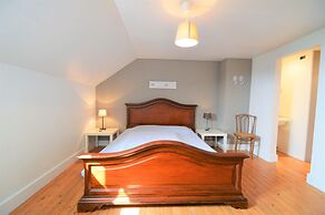 Attractive Holiday Home in Gerin Near Centre