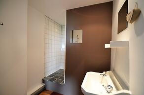 Attractive Holiday Home in Gerin Near Centre