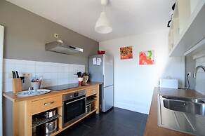 Attractive Holiday Home in Gerin Near Centre