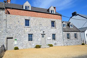Attractive Holiday Home in Gerin Near Centre