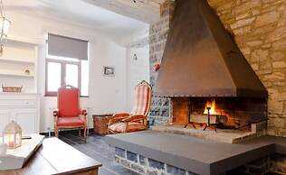 Attractive Holiday Home in Gerin Near Centre