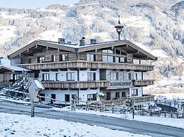 Farmhouse in Schwendau With Ski Storage