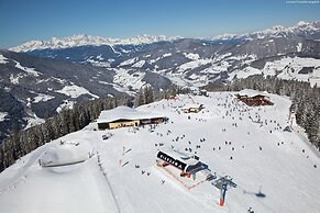 Appealing Apartment in Kleinarl With Ski-storage