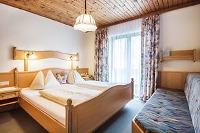 Appealing Apartment in Kleinarl With Ski-storage
