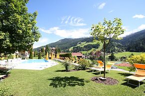 Appealing Apartment in Kleinarl With Ski-storage