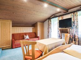 Appealing Apartment in Kleinarl With Ski-storage