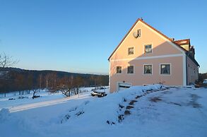 Spacious Apartment With Sauna in Schonsee