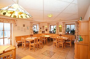 Spacious Apartment With Sauna in Schonsee