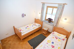 Spacious Apartment With Sauna in Schonsee