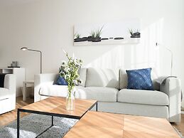 Two Room Apartment Overlooking the Harbor
