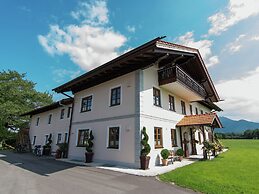 Alluring Holiday Home in Ubersee With Whirlpool