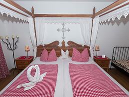Alluring Holiday Home in Ubersee With Whirlpool