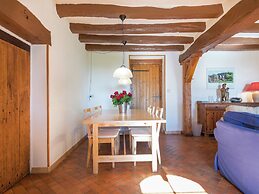 Charming Holiday Home in Montrichard With Pool