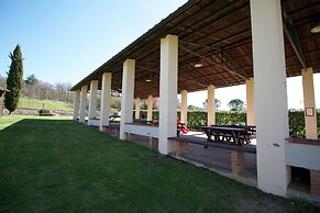 Aesthetic Farmhouse in Bucine With Barbecue