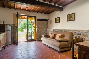 Aesthetic Farmhouse in Bucine With Barbecue
