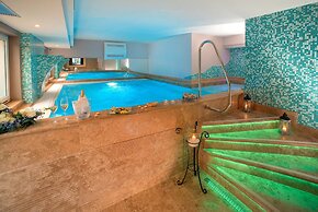 Stunning Holiday Home in Foligno With Sauna