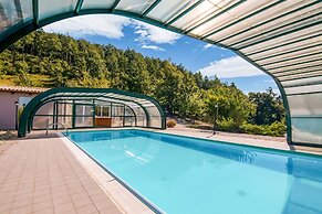Inviting Farmhouse in Appenines With Covered Swimming Pool