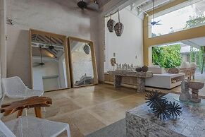 Casa Charlies Can