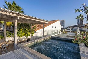 Casa Charlies Can