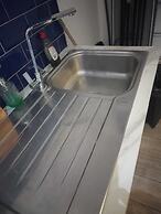 AWESOME 1 Bedroom Flat in Doncaster 2