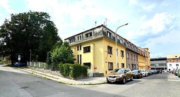 Hillside Studios
