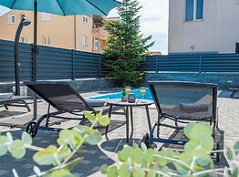 Villa S