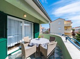 Villa S