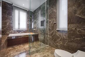 Ekkamai Luxury Villa With Home Cinema