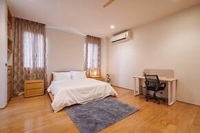 Ekkamai Luxury Villa With Home Cinema