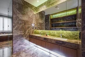 Ekkamai Luxury Villa With Home Cinema