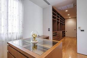 Ekkamai Luxury Villa With Home Cinema