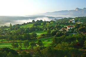 Apartment in La Motte Near Golf Course