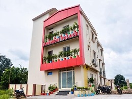 Khandai Palace