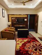 Deepak Hotel