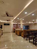 Deepak Hotel