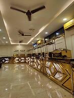 Deepak Hotel