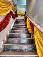 Deepak Hotel