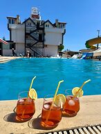 Aqua Marmara Hotel