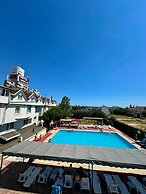 Aqua Marmara Hotel