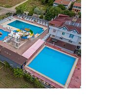 Aqua Marmara Hotel