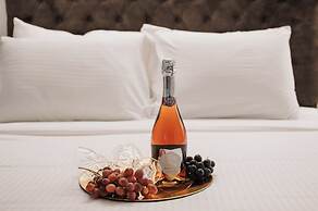 Cens Silver Suites