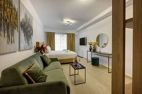 Cens Silver Suites