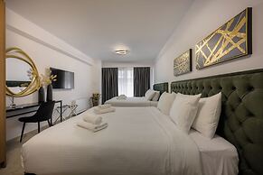 Cens Silver Suites