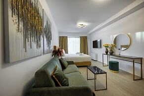 Cens Silver Suites